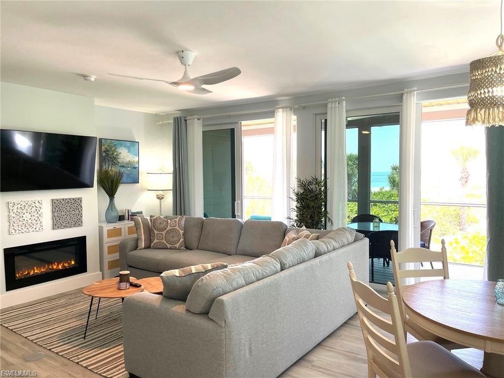 BEACH VILLAS OF UPPER CAPTIVA CONDOMINIUM - Residential