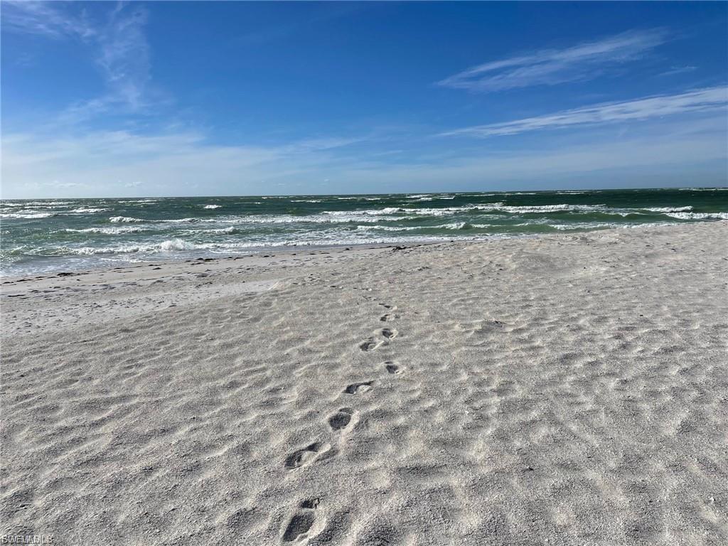 BEACH VILLAS OF UPPER CAPTIVA CONDOMINIUM - Residential