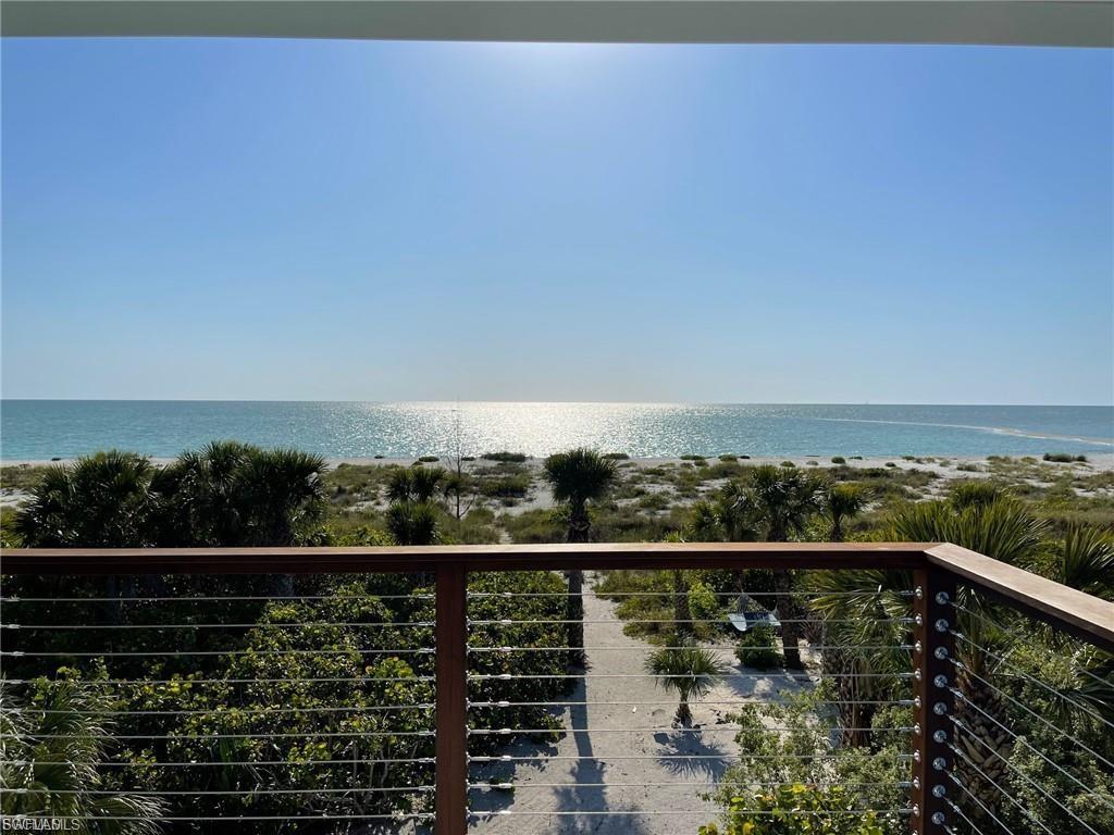 BEACH VILLAS OF UPPER CAPTIVA CONDOMINIUM - Residential