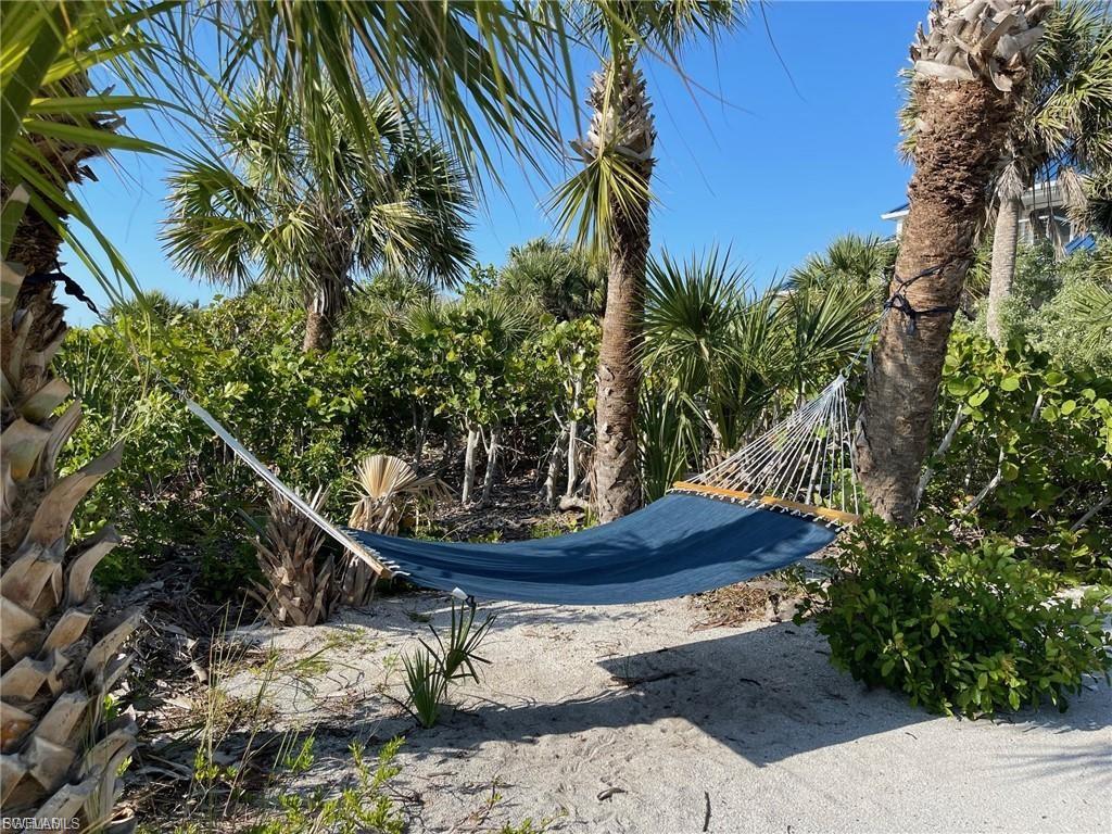 BEACH VILLAS OF UPPER CAPTIVA CONDOMINIUM - Residential