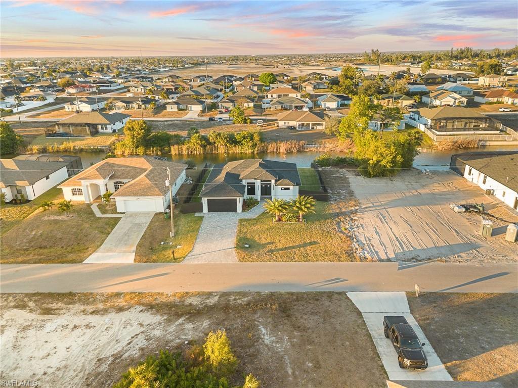 CAPE CORAL - Residential