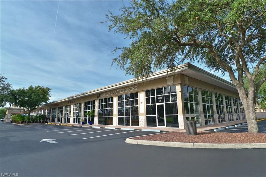 Move-in ready call center or retail showroom.  Endcap with excellent road frontage.  Full kitchen, 2 bathrooms, 2 storage rooms (one with mop sink), open mezzanine, high glass storefronts throughout, and large open areas for cubicles, showroom, creative space/design, etc.  Great access to US41, abundant parking, wide variety of approved uses, and pylon signage available.