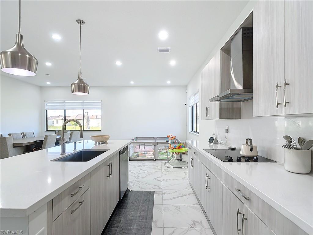 MAPLE RIDGE - Residential