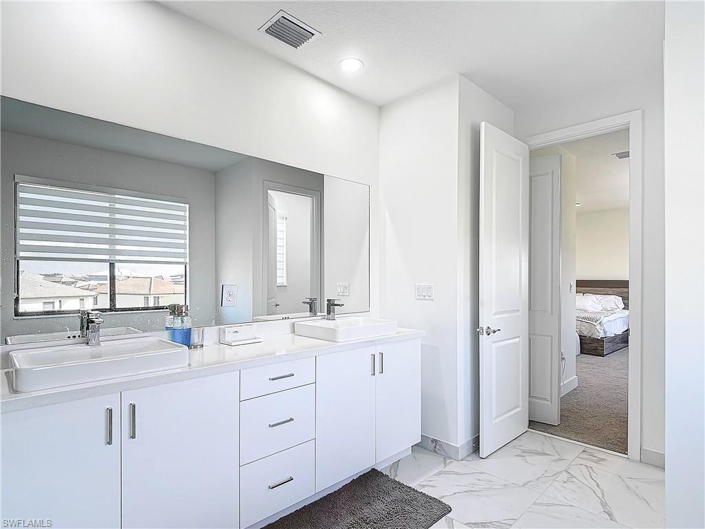 MAPLE RIDGE - Residential