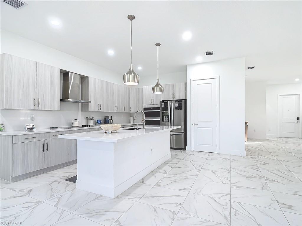 MAPLE RIDGE - Residential