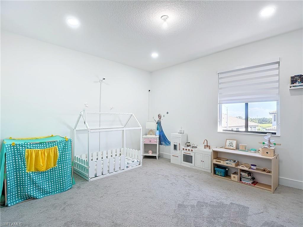 MAPLE RIDGE - Residential