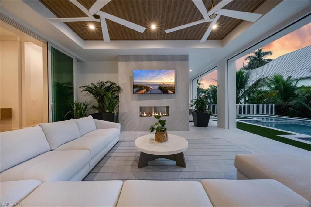 OLDE NAPLES - Residential