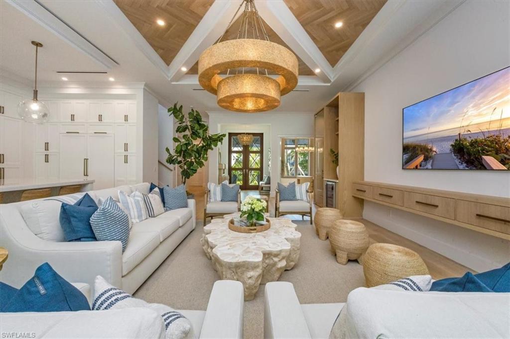 OLDE NAPLES - Residential