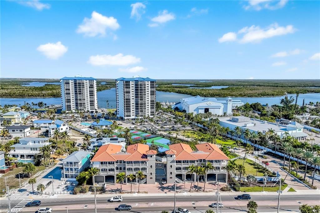 WHITECAPS SOUTH CONDO - Residential