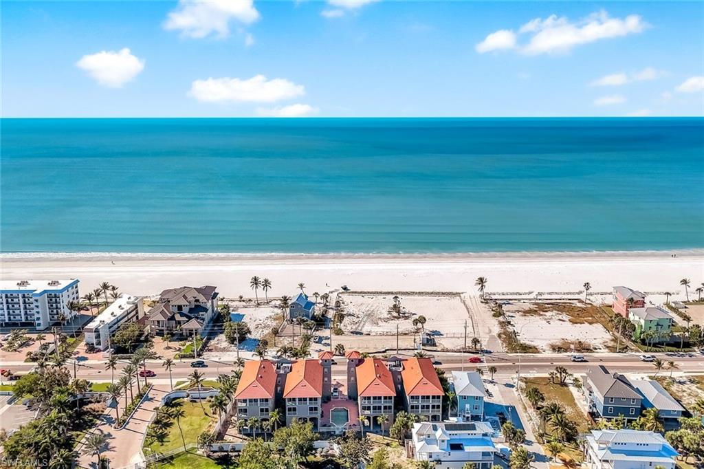 WHITECAPS SOUTH CONDO - Residential