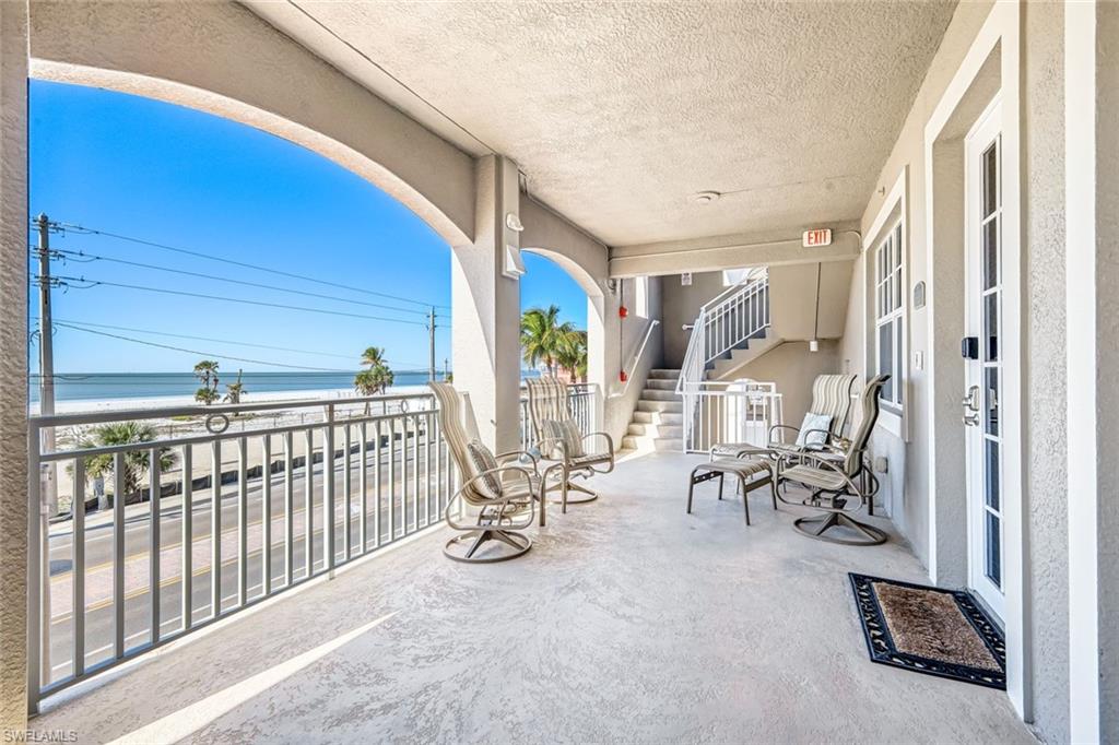 WHITECAPS SOUTH CONDO - Residential