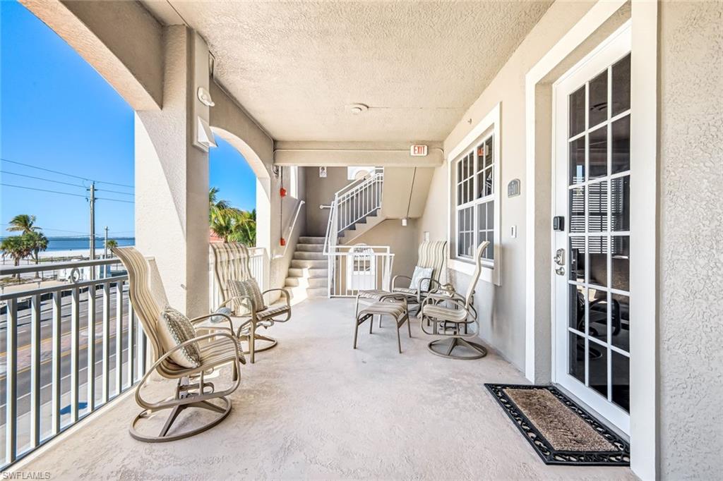 WHITECAPS SOUTH CONDO - Residential