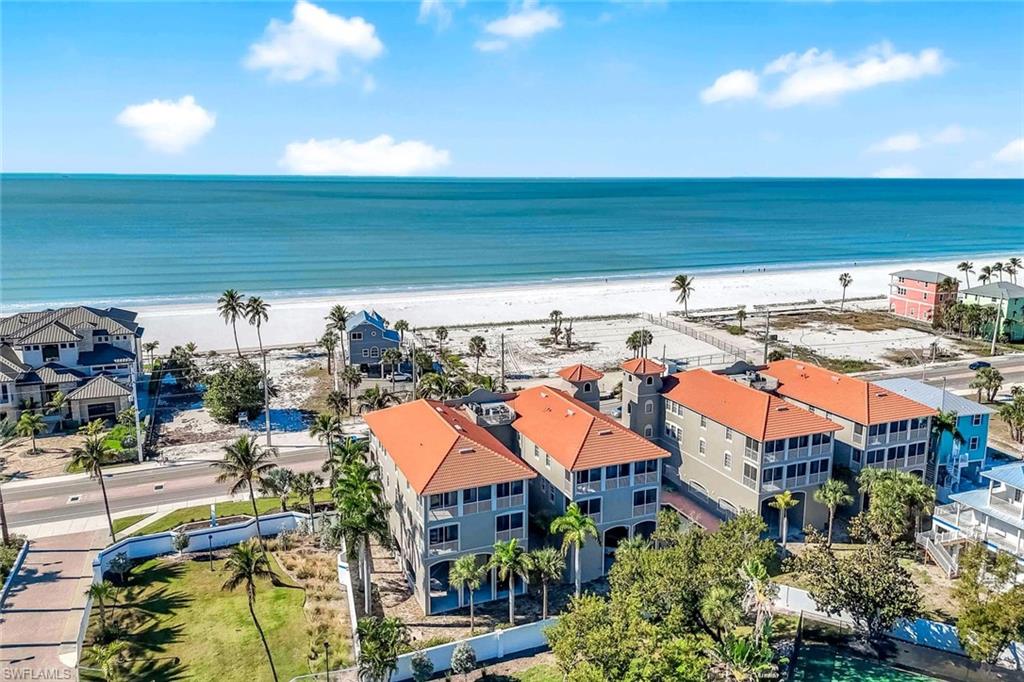 WHITECAPS SOUTH CONDO - Residential