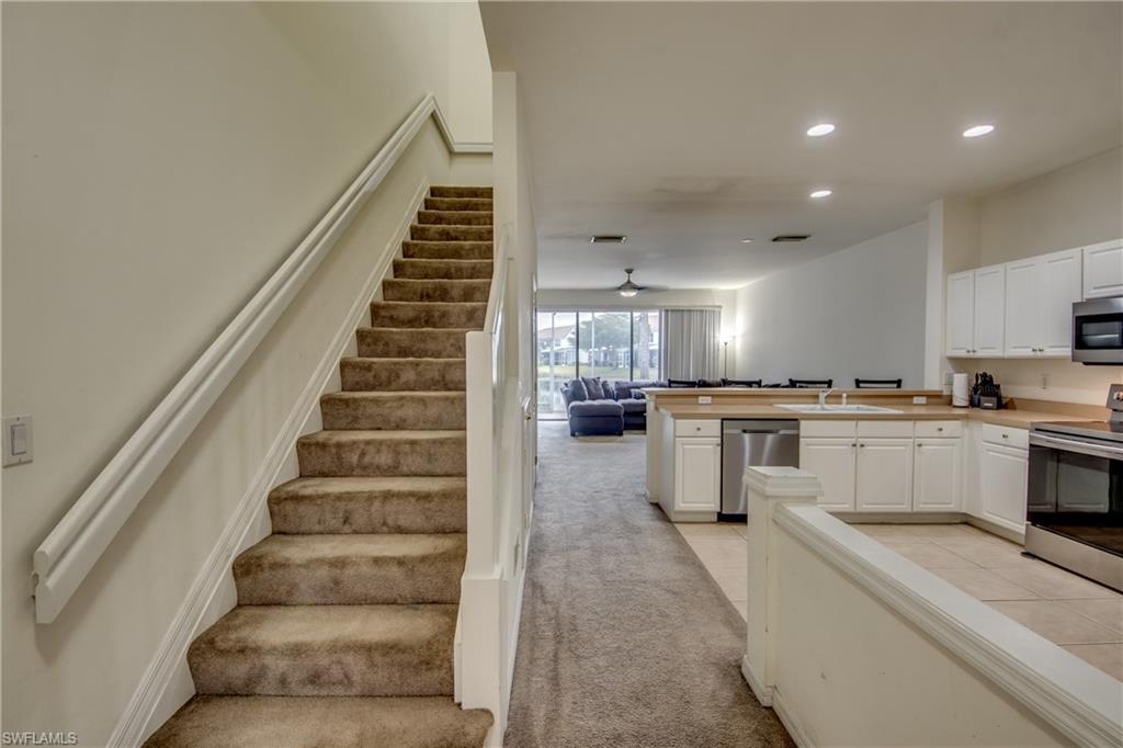 LAKEWOOD VILLAGE - Residential