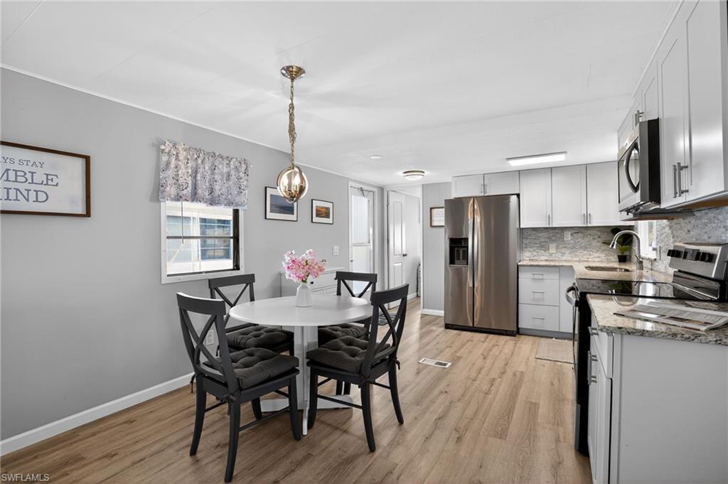 RIVIERA COLONY - Residential