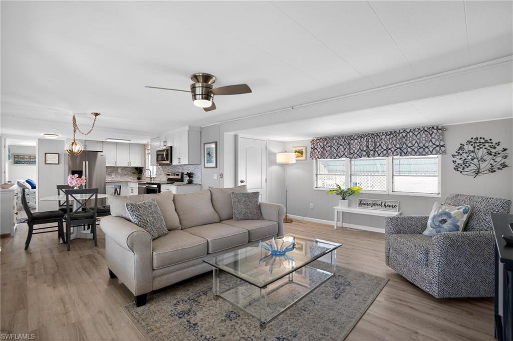 RIVIERA COLONY - Residential