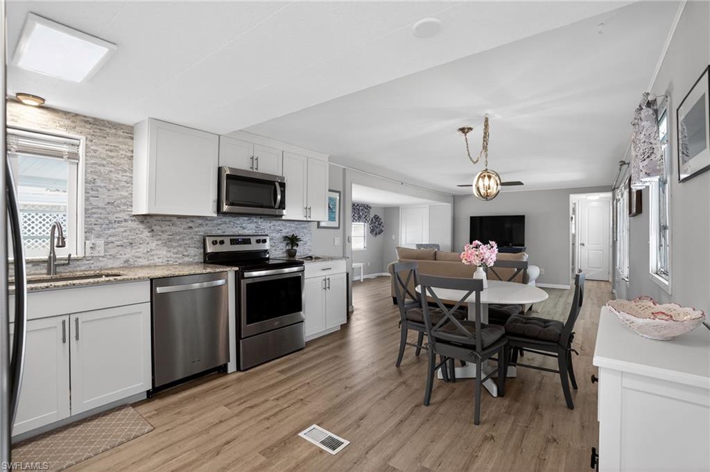 RIVIERA COLONY - Residential