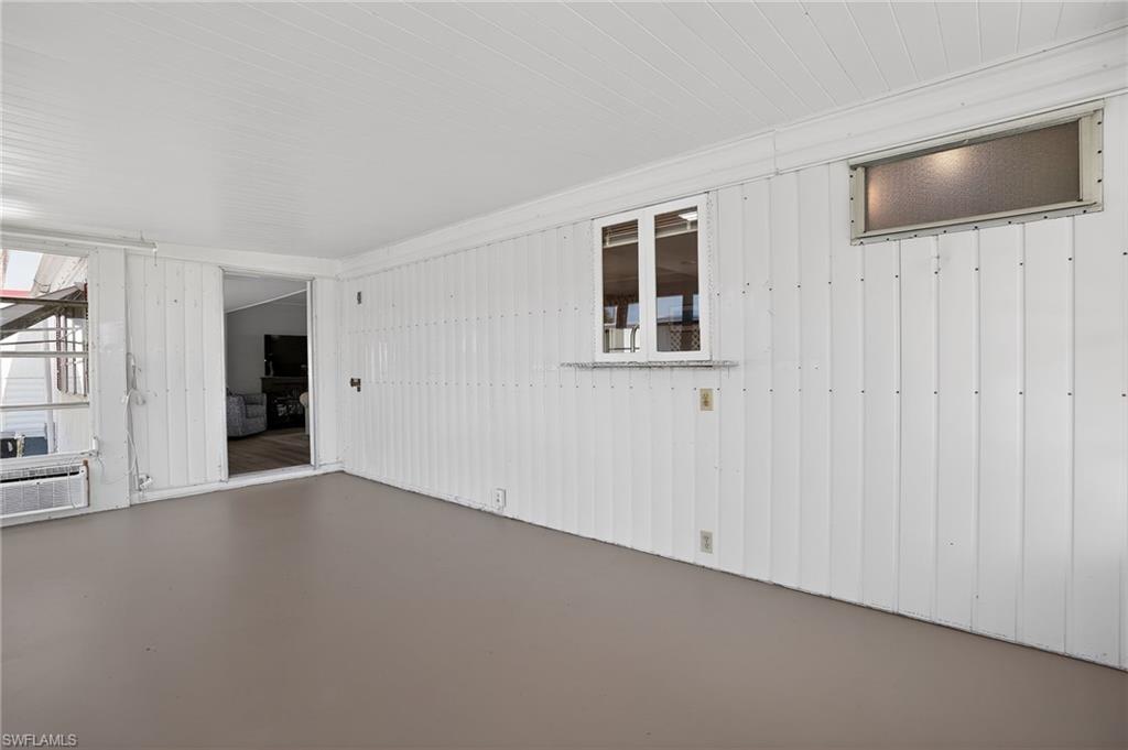 RIVIERA COLONY - Residential