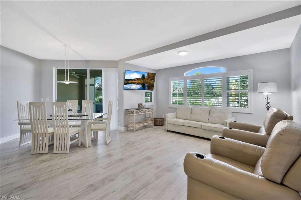 LAS BRISAS AT SPANISH WELLS - Residential