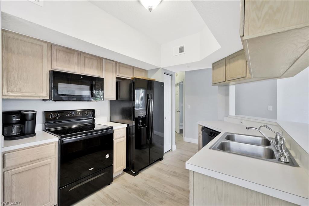 LAS BRISAS AT SPANISH WELLS - Residential