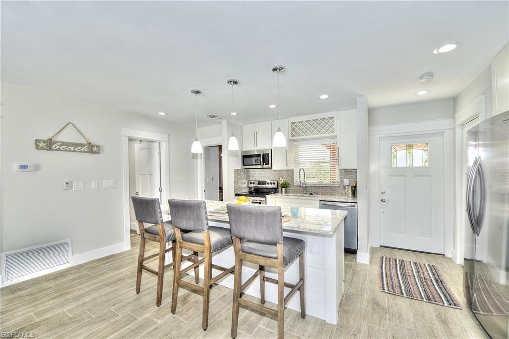 IMPERIAL SHORES - Residential