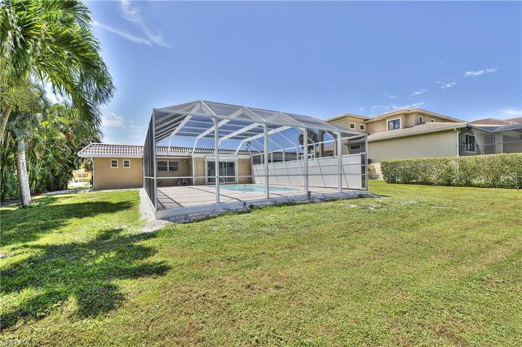 IMPERIAL SHORES - Residential