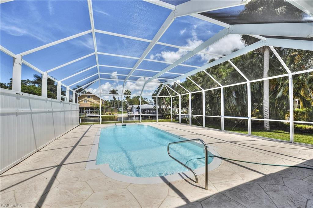 IMPERIAL SHORES - Residential