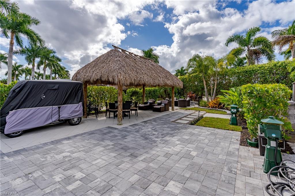 NAPLES MOTORCOACH RESORT - Land