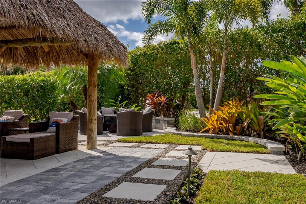 NAPLES MOTORCOACH RESORT - Land