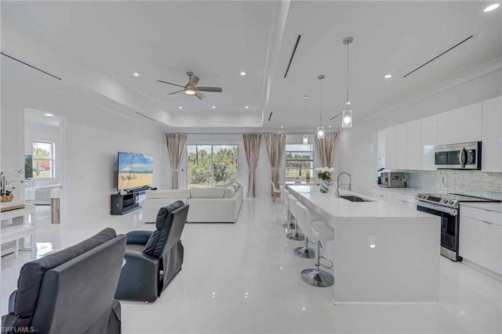 GOLDEN GATE ESTATES - Residential