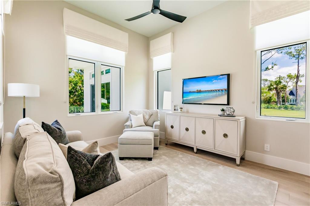 PINE RIDGE - Residential