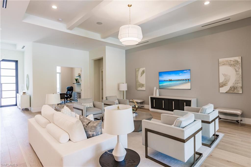 PINE RIDGE - Residential