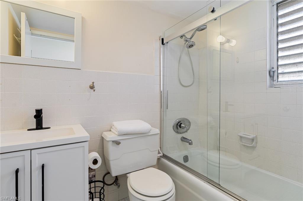 AQUARIUS APTS OF MARCO ISLAND - Residential