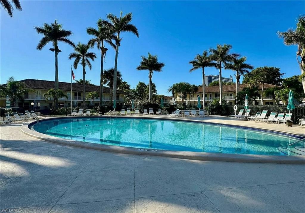 AQUARIUS APTS OF MARCO ISLAND - Residential
