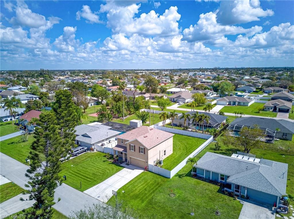 CAPE CORAL - Residential