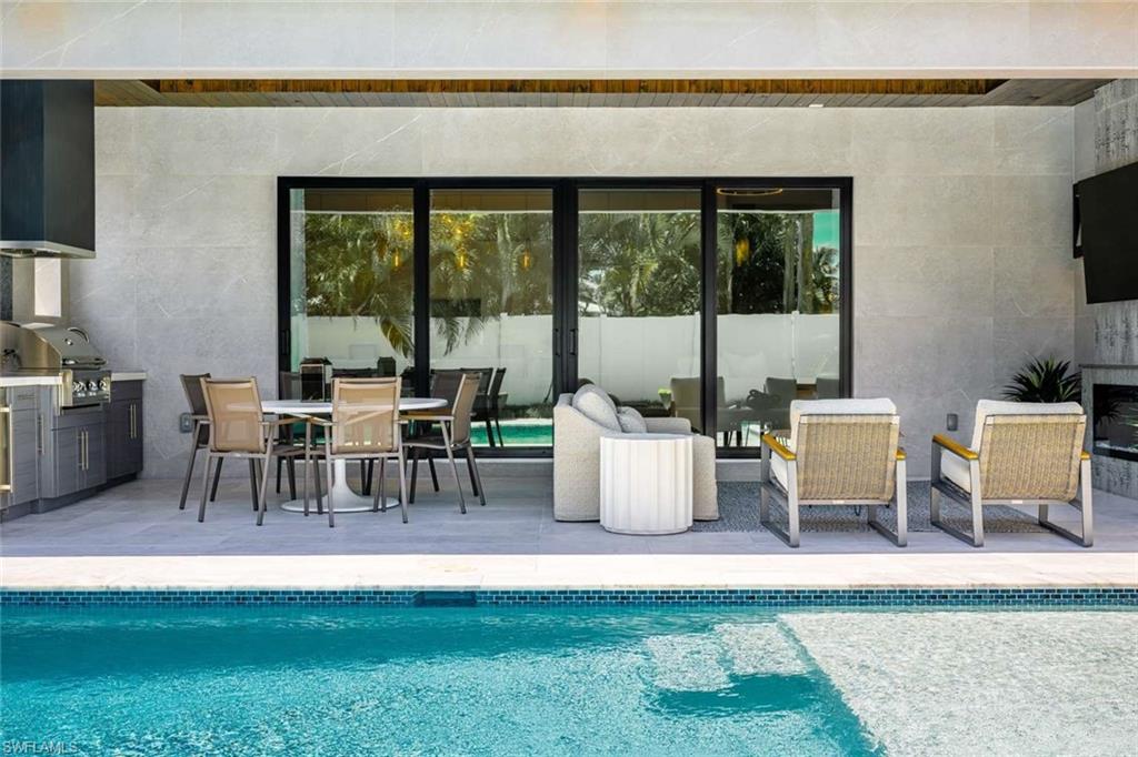 NAPLES PARK - Residential