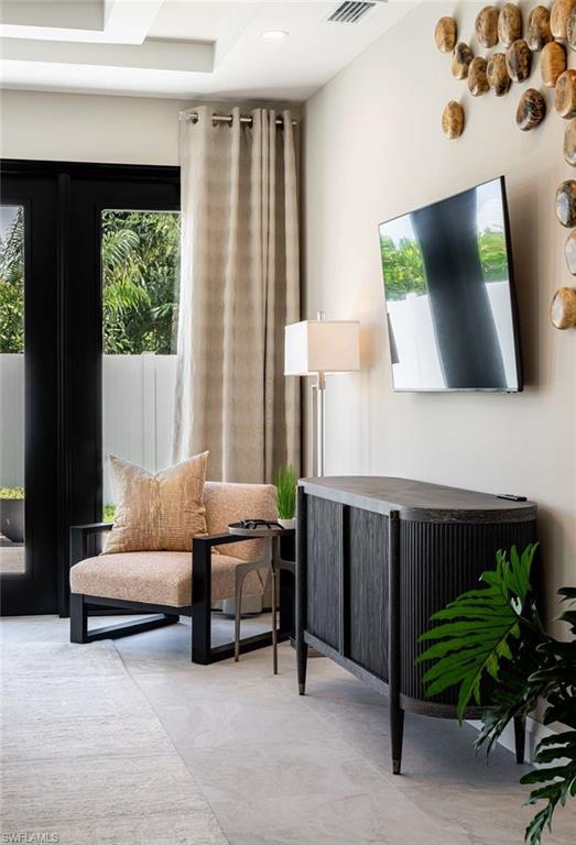 NAPLES PARK - Residential