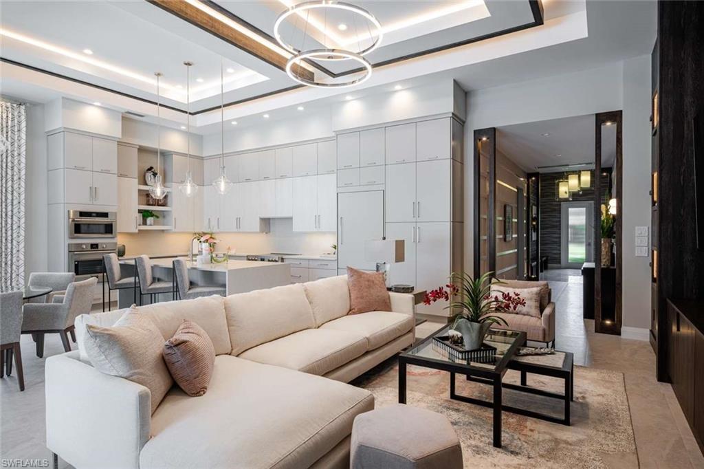 NAPLES PARK - Residential