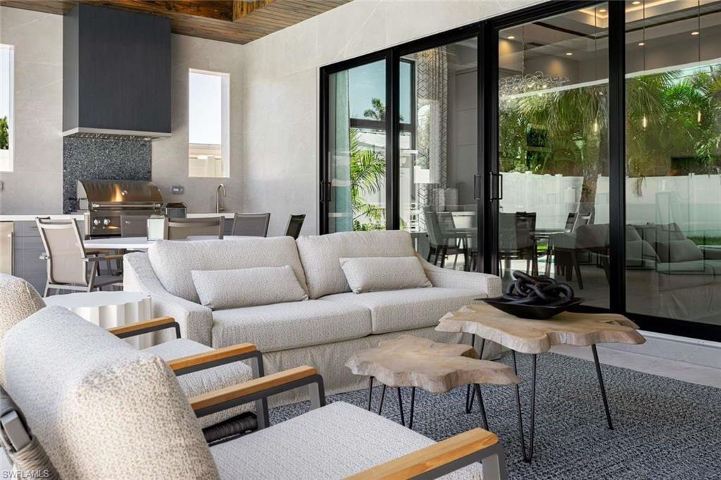 NAPLES PARK - Residential