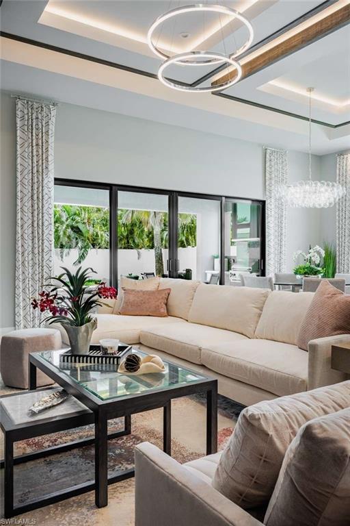 NAPLES PARK - Residential