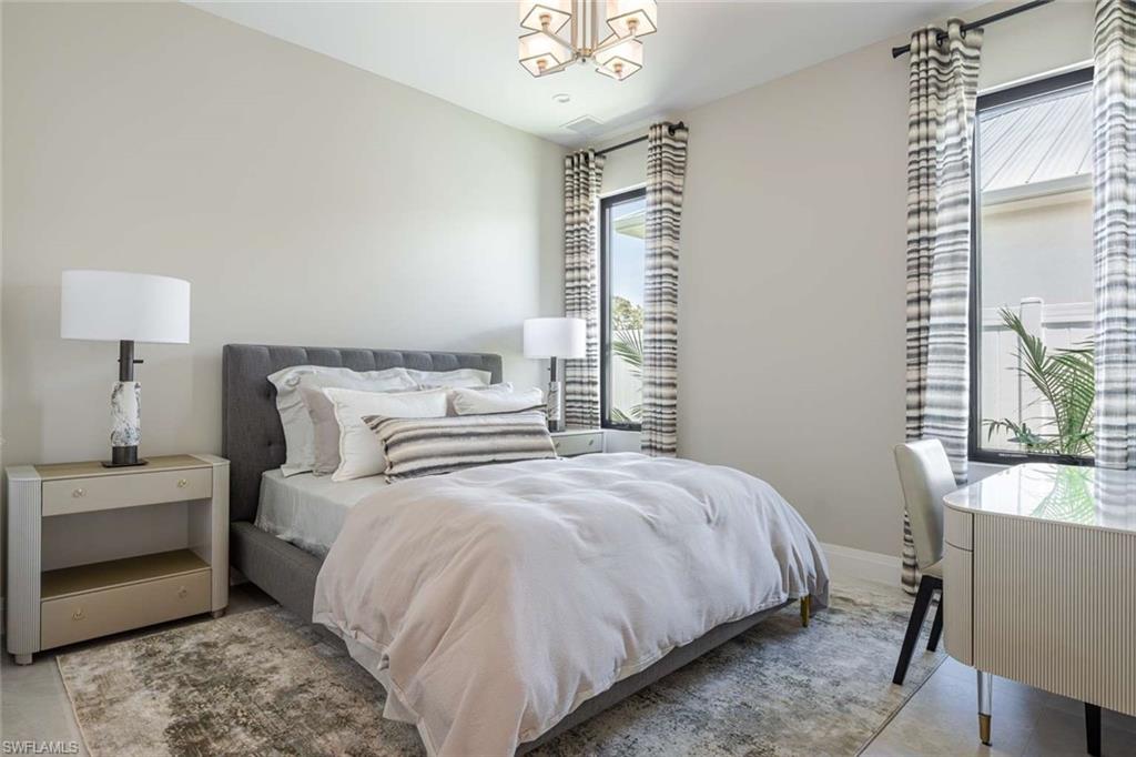 NAPLES PARK - Residential