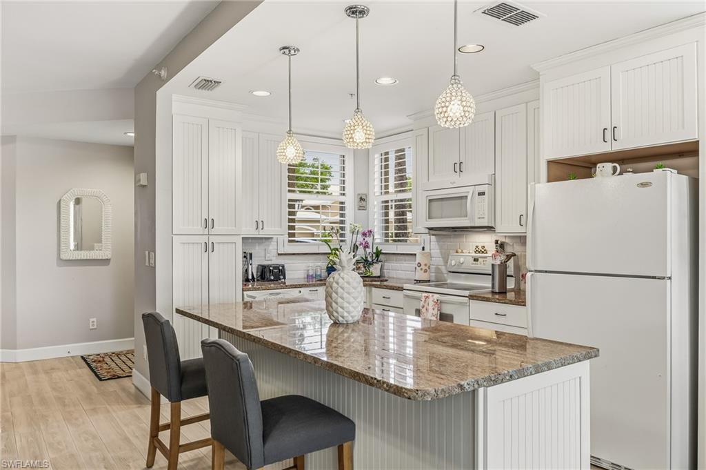 LAKEMONT COVE - Residential