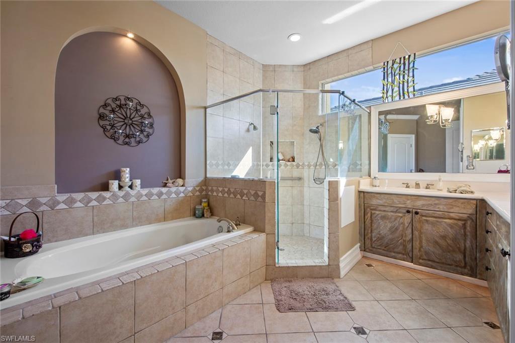 INDIGO LAKES - Residential