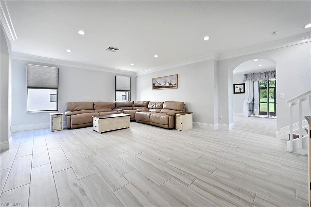 VALENCIA COUNTRY CLUB - Residential