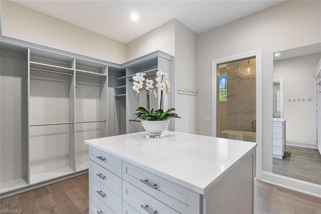 PINECREST AT PELICAN BAY - Residential