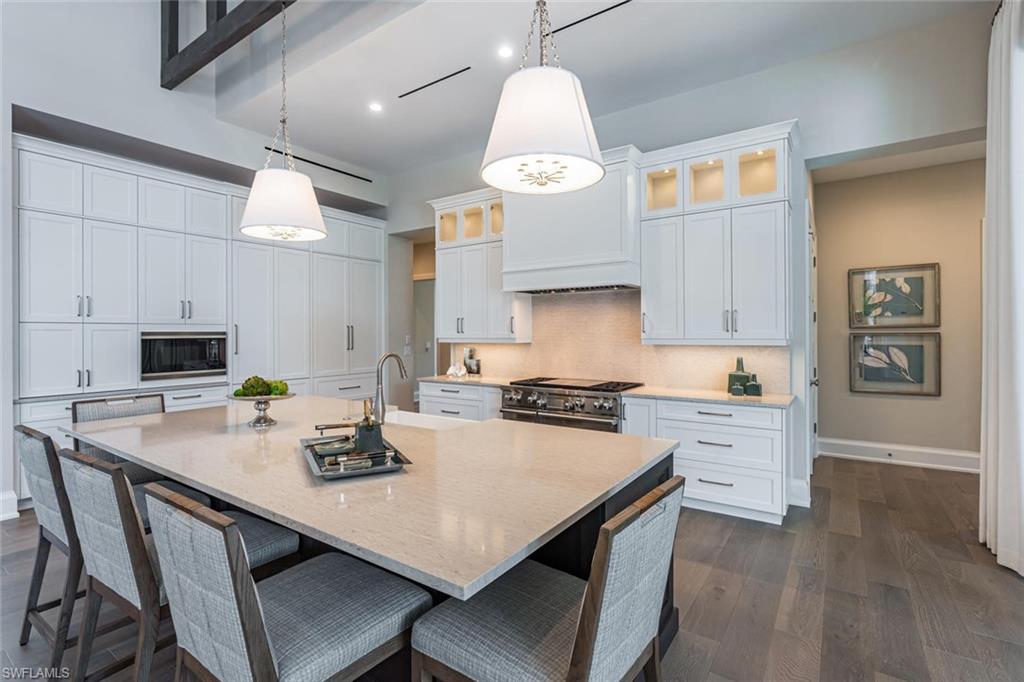 PINECREST AT PELICAN BAY - Residential