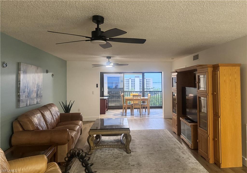 PARKWAY CONDO - Residential