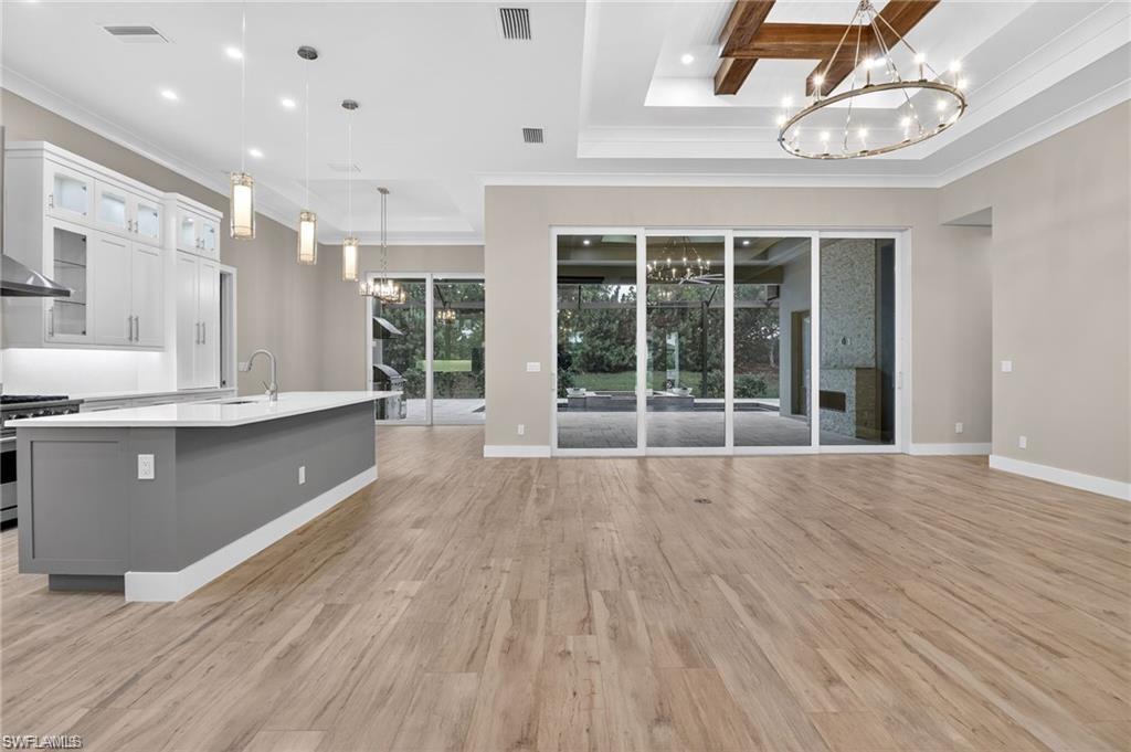 PARROT CAY - Residential