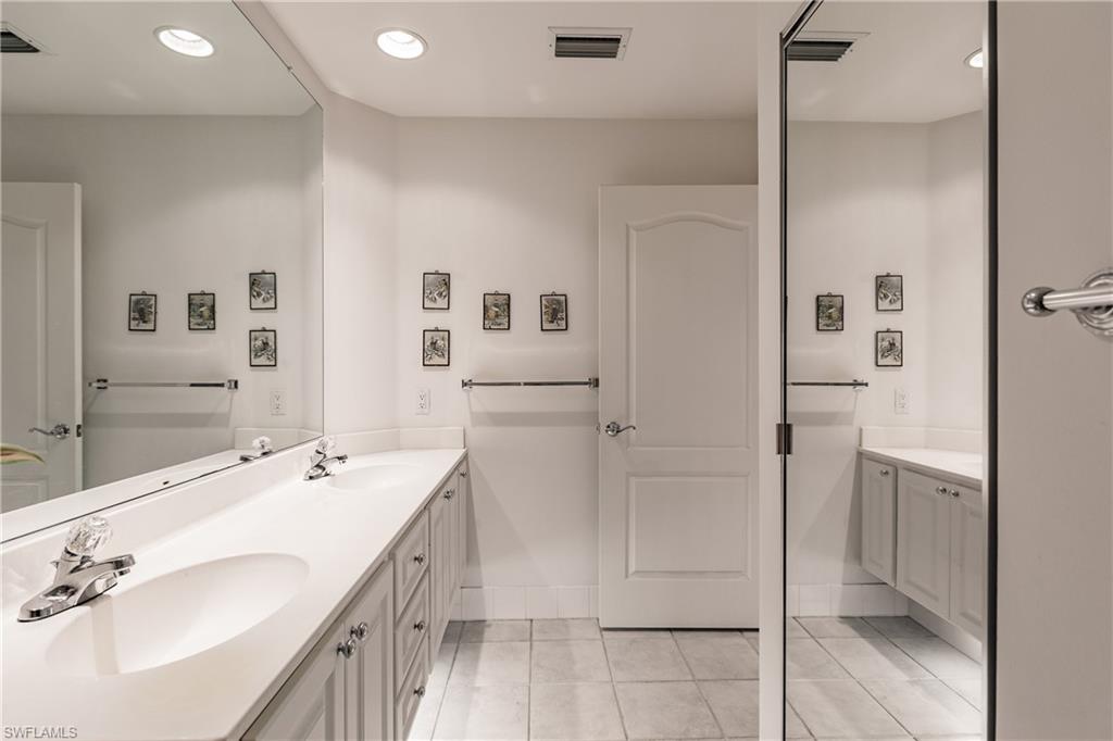 VILLAGE WALK - Residential