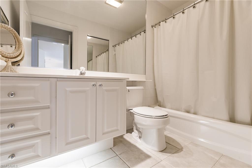 VILLAGE WALK - Residential